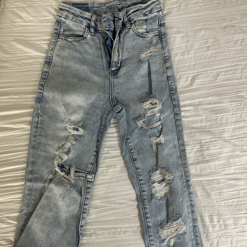 Light blue American eagle skinny jean